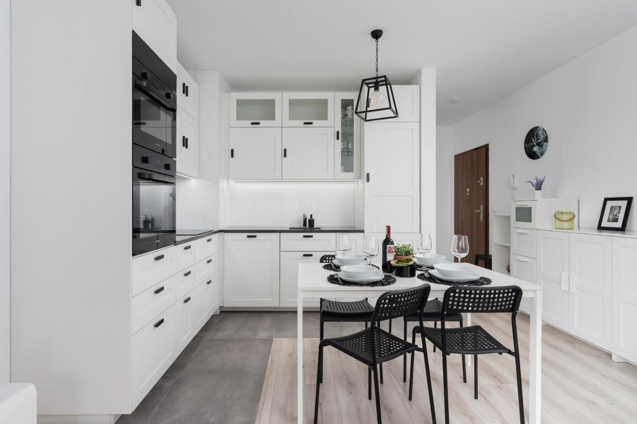 Krowodrza Apartment Premium With Balcony By Renters Prestige Krakow Dış mekan fotoğraf